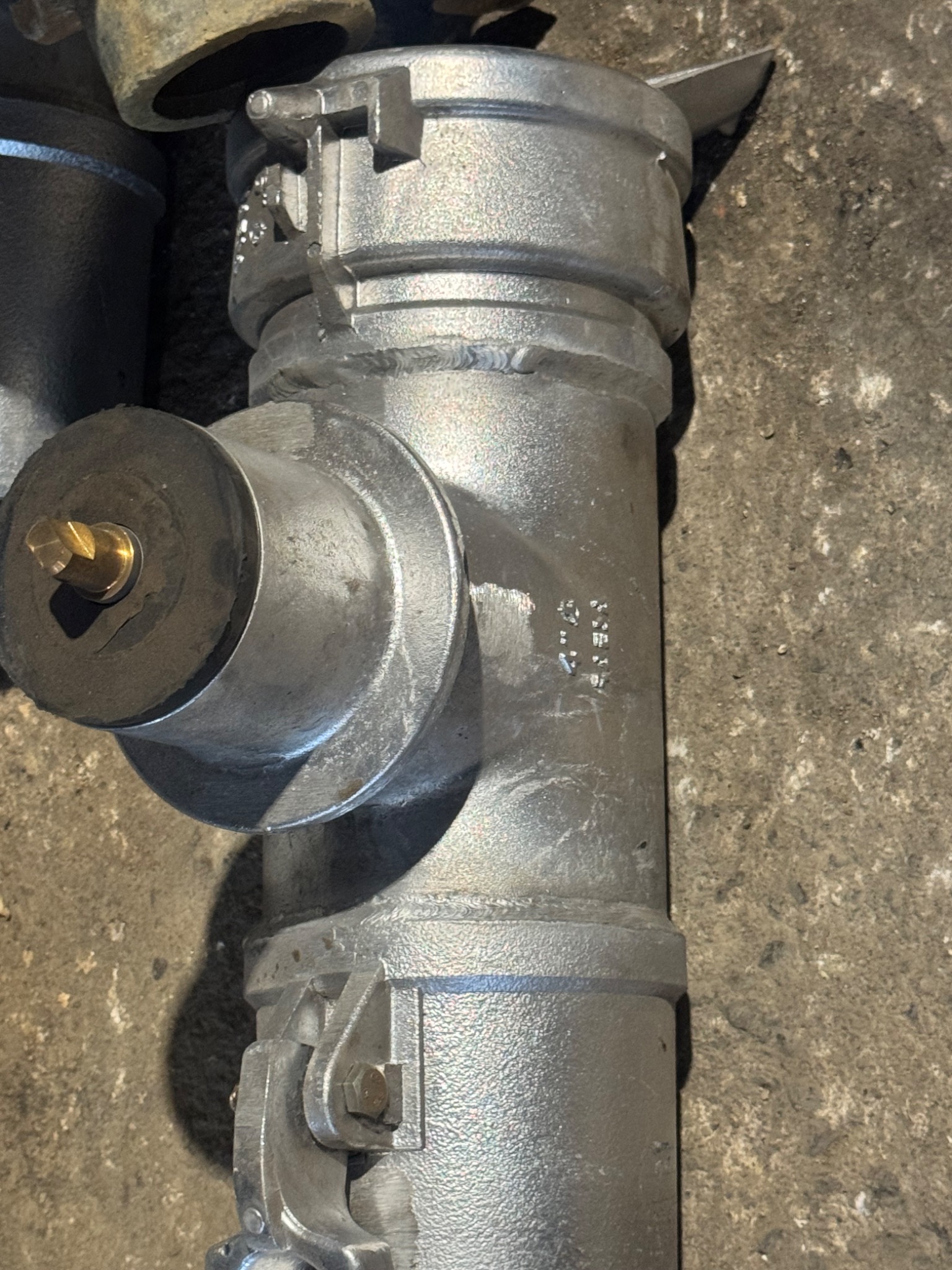 Conexión hidráulica industrial para sistema de riego